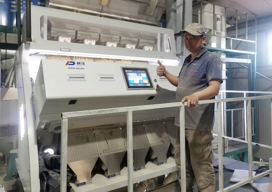 Keakuratan tinggi 5400 Pixel CCD Rice Sorter 220V / 50HZ Variety Kw Sumber Daya