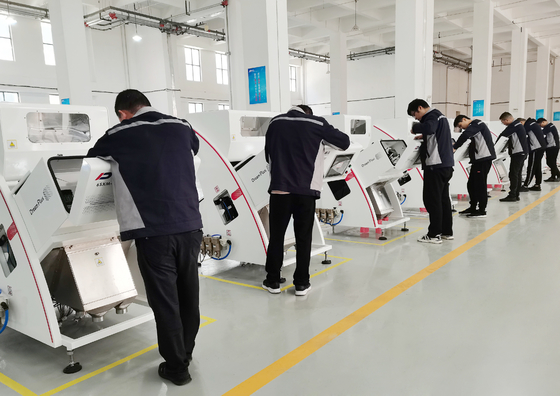 Keakuratan tinggi 5400 Pixel CCD Rice Sorter 220V / 50HZ Variety Kw Sumber Daya